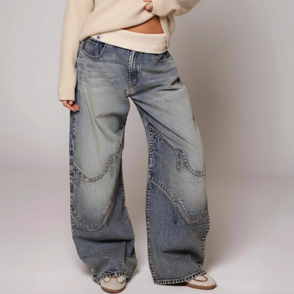 Loose Straight-Leg Jeans with Pockets
